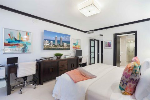 Condominio en venta en Miami Beach, Florida, 2 dormitorios, 186.73 m2 № 983673 - foto 24