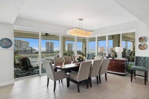 Condo in Miami, Florida, 2 bedrooms  № 1355287 - photo 9