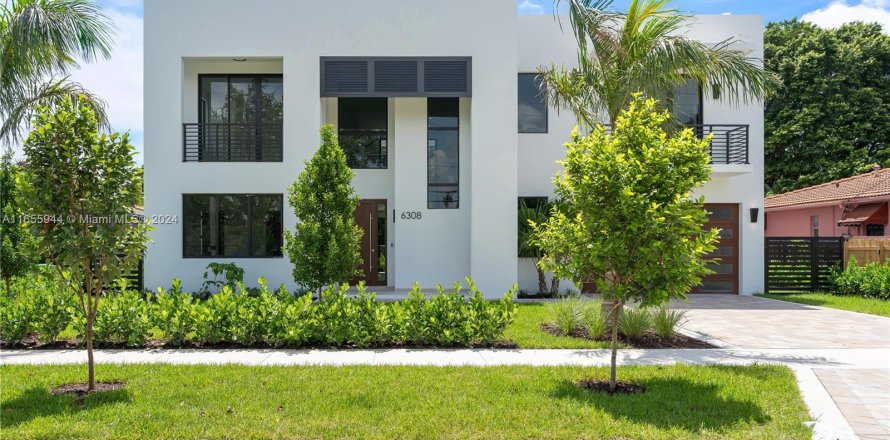 Villa ou maison à Miami, Floride 5 chambres № 1355246