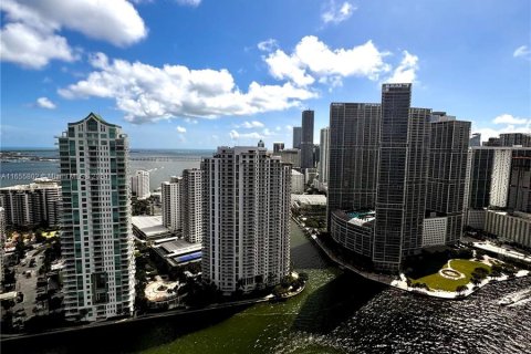 Condo in Miami, Florida, 1 bedroom  № 1355333 - photo 3