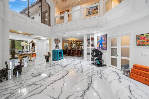 Villa ou maison à vendre à North Miami Beach, Floride: 6 chambres, 525.64 m2 № 551288 - photo 8