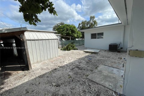 Commercial property in Miami, Florida 208.84 sq.m. № 1404702 - photo 29