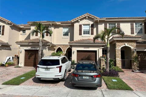 Adosado en venta en Cutler Bay, Florida, 3 dormitorios, 131.55 m2 № 1404743 - foto 1