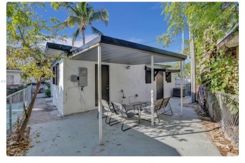 House in North Miami Beach, Florida 1 bedroom, 51.47 sq.m. № 1404703 - photo 8