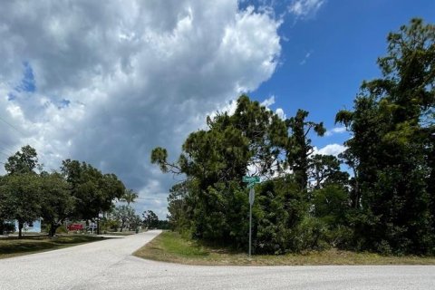 Terreno en venta en Englewood, Florida № 1196392 - foto 1