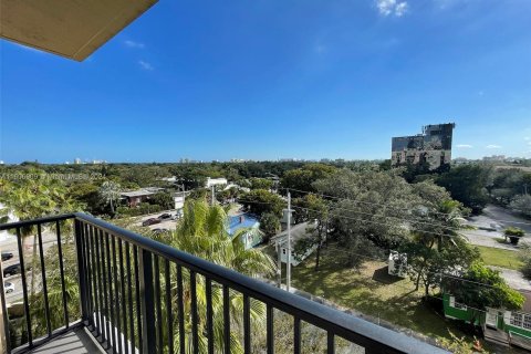 Copropriété à vendre à Fort Lauderdale, Floride: 1 chambre, 75.81 m2 № 1228269 - photo 2