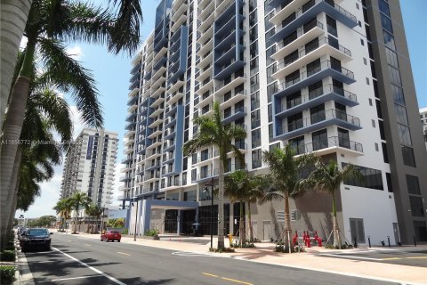 Condo in Doral, Florida, 2 bedrooms  № 1357057 - photo 3