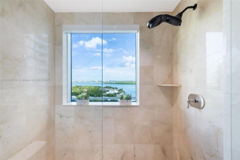 Copropriété à vendre à Bal Harbour, Floride: 2 chambres, 177.72 m2 № 1357010 - photo 26