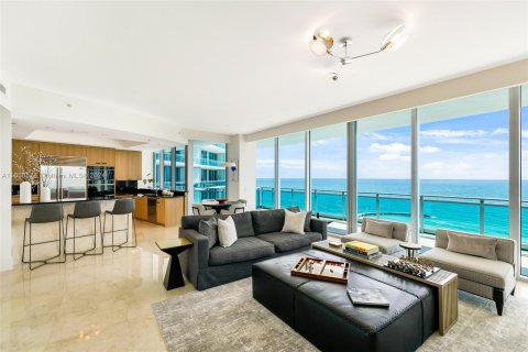 Condo in Bal Harbour, Florida, 2 bedrooms  № 1357010 - photo 5