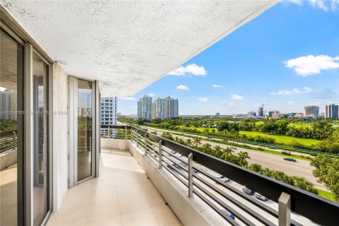 Condo in Aventura, Florida, 3 bedrooms  № 1356795 - photo 1