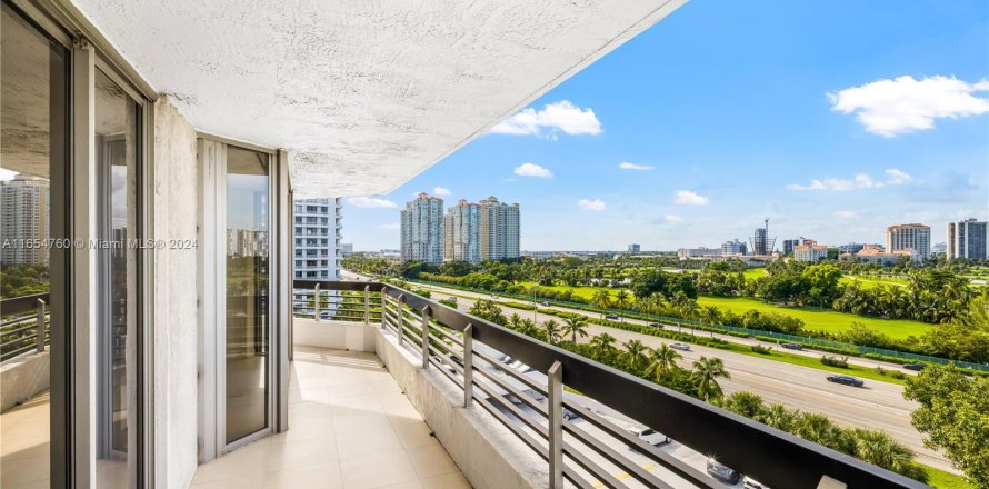 Condo à Aventura, Floride, 3 chambres  № 1356795