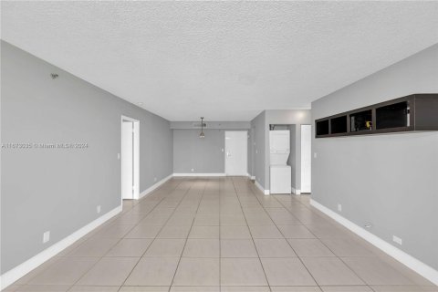 Copropriété à vendre à Aventura, Floride: 2 chambres, 98.66 m2 № 1395923 - photo 6