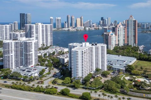 Condominio en venta en Aventura, Florida, 2 dormitorios, 98.66 m2 № 1395923 - foto 1