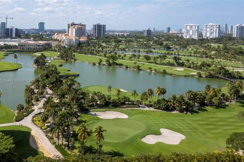 Condo in Aventura, Florida, 2 bedrooms  № 1395923 - photo 29