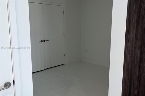 Condominio en venta en Miami, Florida, 1 dormitorio, 109.44 m2 № 781163 - foto 15