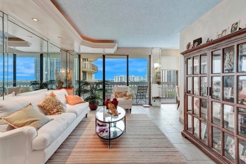 Copropriété à vendre à Aventura, Floride: 3 chambres, 154.87 m2 № 908550 - photo 7