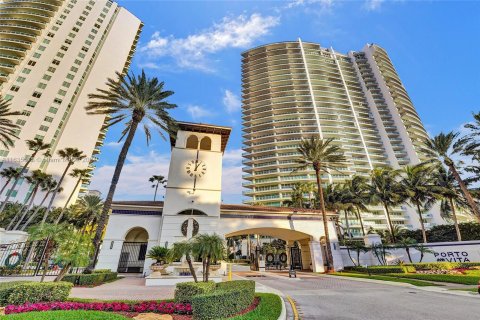 Condo in Aventura, Florida, 3 bedrooms  № 1305911 - photo 3