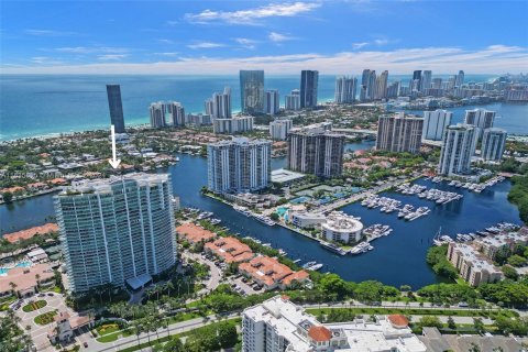 Condo in Aventura, Florida, 3 bedrooms  № 1305911 - photo 1