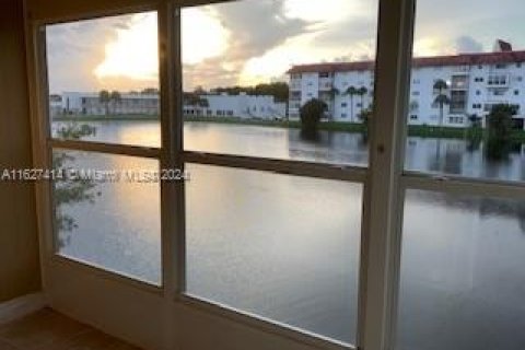 Condominio en venta en Lauderhill, Florida, 1 dormitorio, 86.21 m2 № 1305876 - foto 26