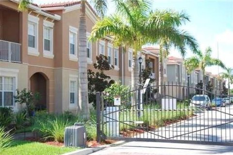 Adosado en venta en Tamarac, Florida, 3 dormitorios, 122.17 m2 № 1183567 - foto 12