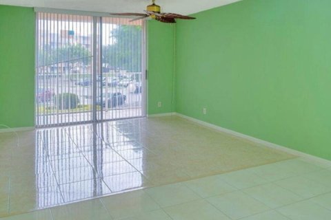 Copropriété à vendre à West Palm Beach, Floride: 2 chambres, 89.19 m2 № 884421 - photo 6