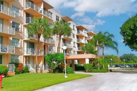 Copropriété à vendre à West Palm Beach, Floride: 2 chambres, 89.19 m2 № 884421 - photo 11