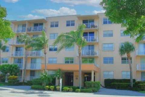 Copropriété à vendre à West Palm Beach, Floride: 2 chambres, 89.19 m2 № 884421 - photo 10