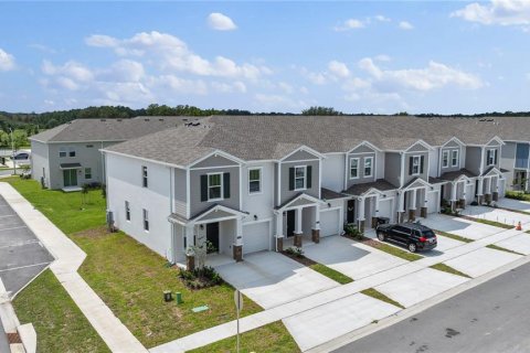 Touwnhouse à louer à Davenport, Floride: 3 chambres, 174.01 m2 № 1370067 - photo 2