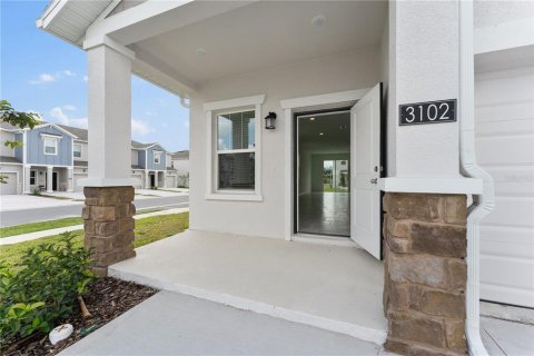 Townhouse in Davenport, Florida 3 bedrooms, 174.01 sq.m. № 1370067 - photo 3