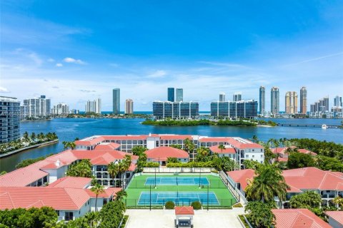 Condominio en venta en Aventura, Florida, 2 dormitorios, 95.13 m2 № 1353844 - foto 3