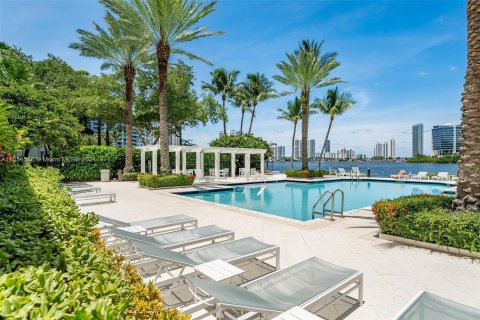 Copropriété à vendre à Aventura, Floride: 2 chambres, 95.13 m2 № 1353844 - photo 2