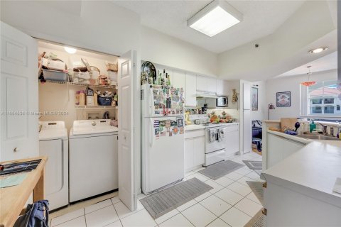 Copropriété à vendre à Aventura, Floride: 2 chambres, 95.13 m2 № 1353844 - photo 11