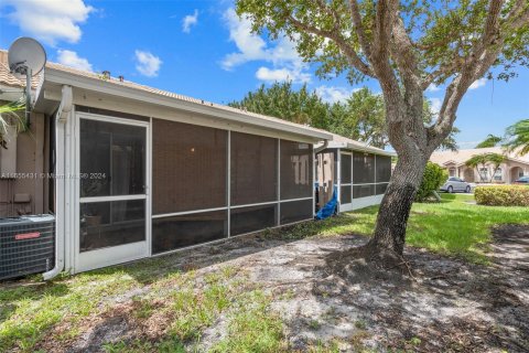 House in Margate, Florida 2 bedrooms, 96.99 sq.m. № 1353893 - photo 21