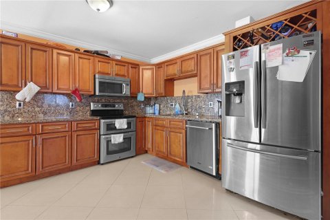 Casa en venta en Miramar, Florida, 3 dormitorios, 158.31 m2 № 1353894 - foto 14