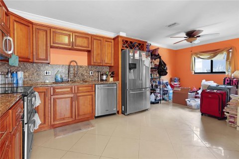 Casa en venta en Miramar, Florida, 3 dormitorios, 158.31 m2 № 1353894 - foto 13