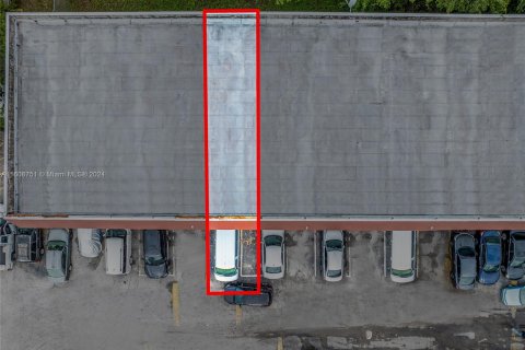 Propiedad comercial en venta en Miramar, Florida № 1230909 - foto 2