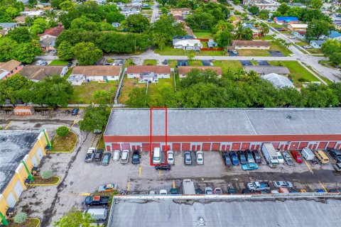 Propiedad comercial en venta en Miramar, Florida № 1230909 - foto 3