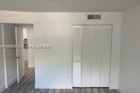 Copropriété à vendre à Doral, Floride: 2 chambres, 98.48 m2 № 1357014 - photo 13