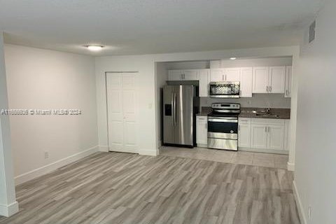 Copropriété à vendre à Doral, Floride: 2 chambres, 98.48 m2 № 1357014 - photo 6