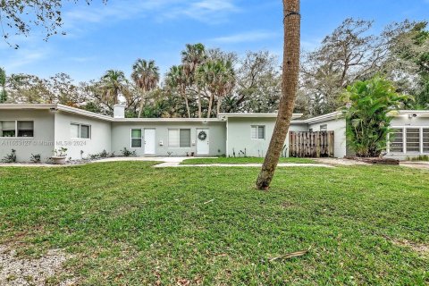 Villa ou maison à louer à Fort Lauderdale, Floride: 2 chambres, 74.14 m2 № 1351935 - photo 23