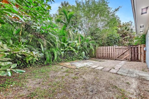 Villa ou maison à louer à Fort Lauderdale, Floride: 2 chambres, 74.14 m2 № 1351935 - photo 21