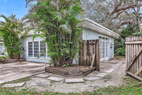 Villa ou maison à louer à Fort Lauderdale, Floride: 2 chambres, 74.14 m2 № 1351935 - photo 27