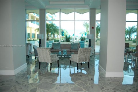 Condo in Hollywood, Florida  № 1351937 - photo 20