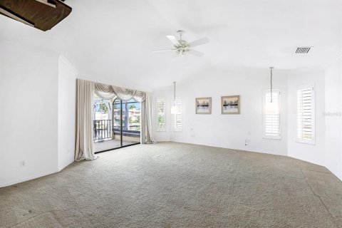 Villa ou maison à vendre à Cape Coral, Floride: 3 chambres, 308.53 m2 № 1342974 - photo 12