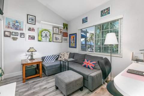 Condominio en venta en Jensen Beach, Florida, 2 dormitorios, 76.74 m2 № 1098692 - foto 23