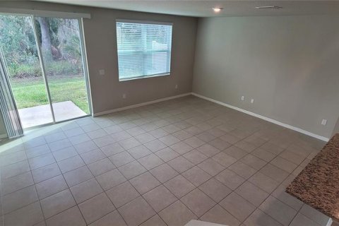 Townhouse in Brandon, Florida 3 bedrooms, 141.68 sq.m. № 931153 - photo 6