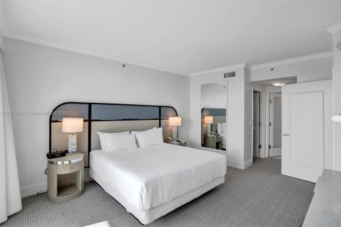 Condo in Miami Beach, Florida, 1 bedroom  № 1236821 - photo 21