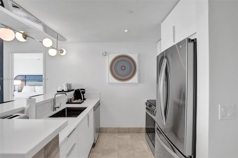 Condo in Miami Beach, Florida, 1 bedroom  № 1236821 - photo 18