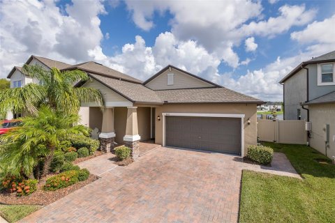 Casa en venta en New Port Richey, Florida, 4 dormitorios, 191.47 m2 № 1315367 - foto 1