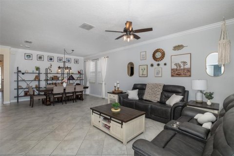 Villa ou maison à vendre à New Port Richey, Floride: 4 chambres, 191.47 m2 № 1315367 - photo 10